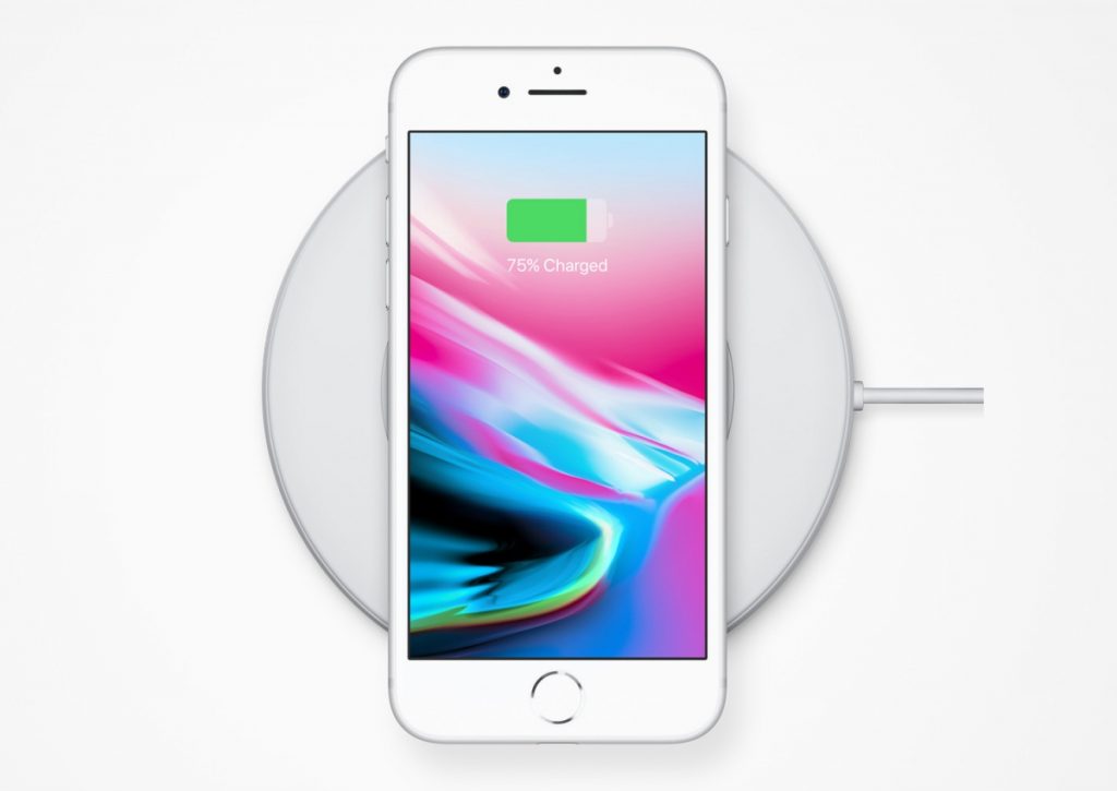 iOS 11 en un iPhone 6s: iPhone 8 cargando inalámbricamente